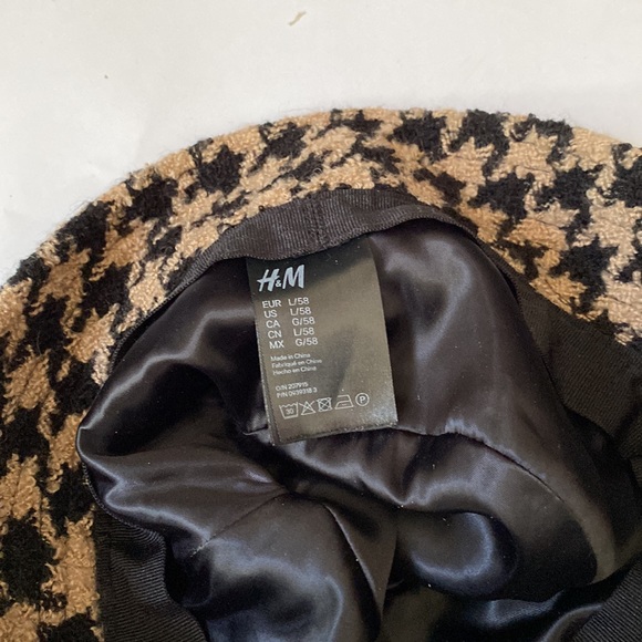 Taupe and black hounds tooth hat from H&M - Picture 5 of 5